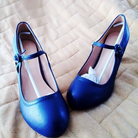 CHASE & CHLOE / 8.5 /NAVY BLUE MARY JANE STYLE HEELS - Picture 1 of 3